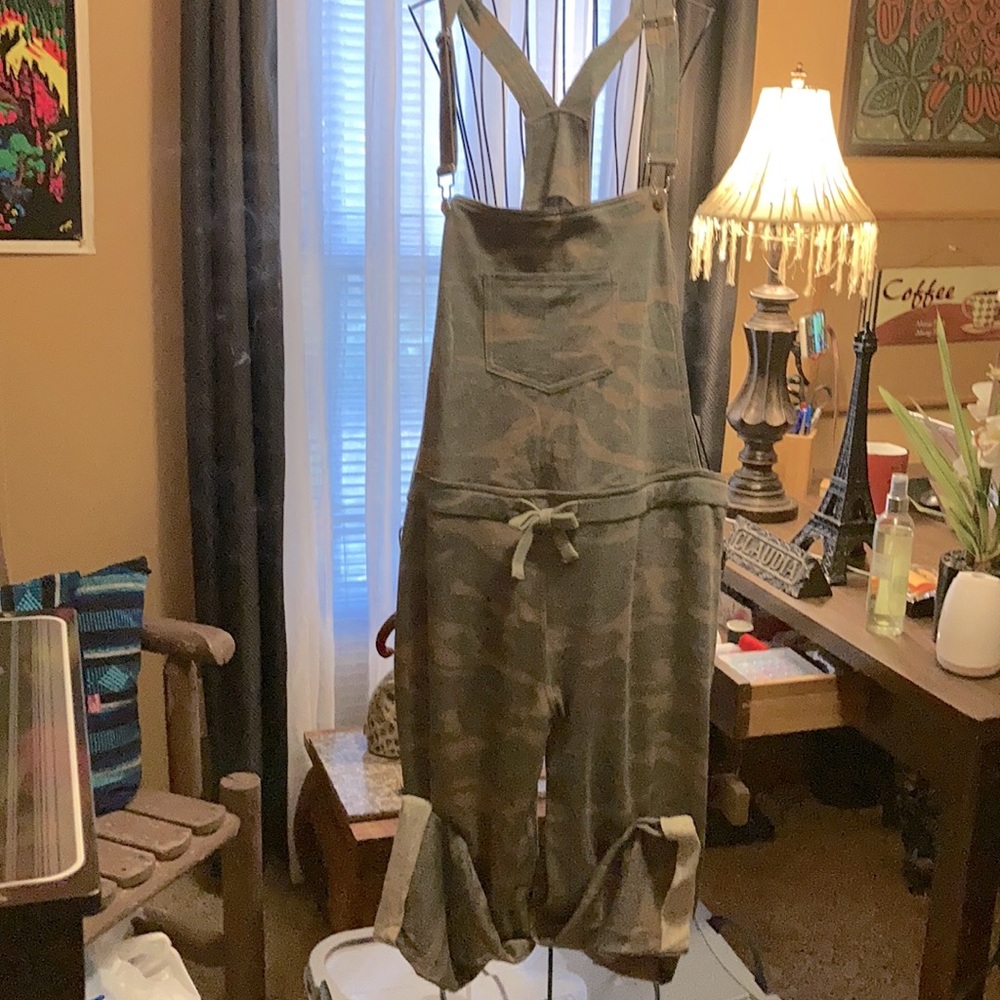 Venus camo overalls